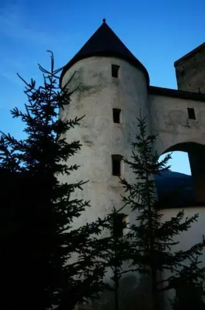 Schloss Naudersberg