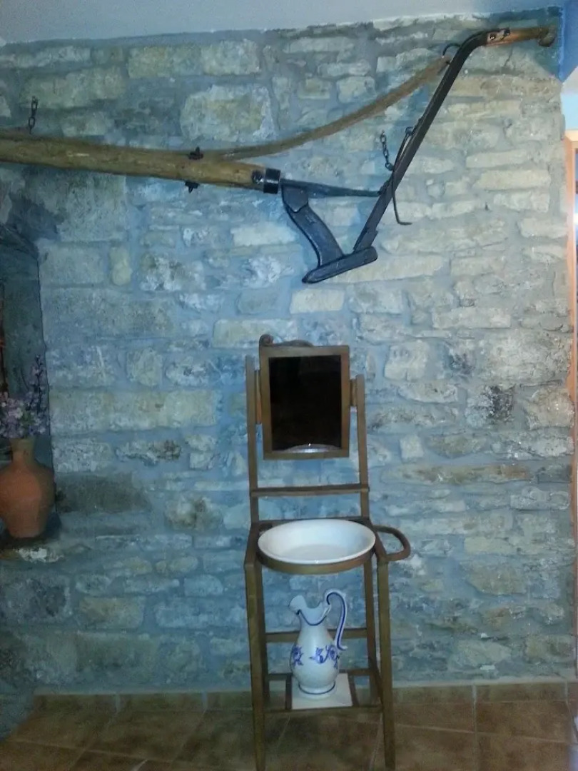 Las Bodegas De Claveria