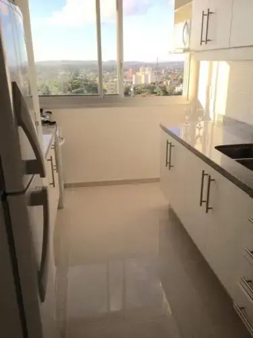 Summer Tower Piso 16