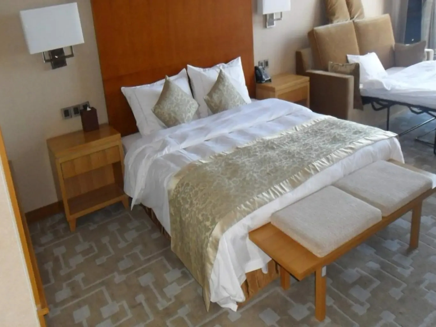 YaBuLi Mu Yun Lou Hotel