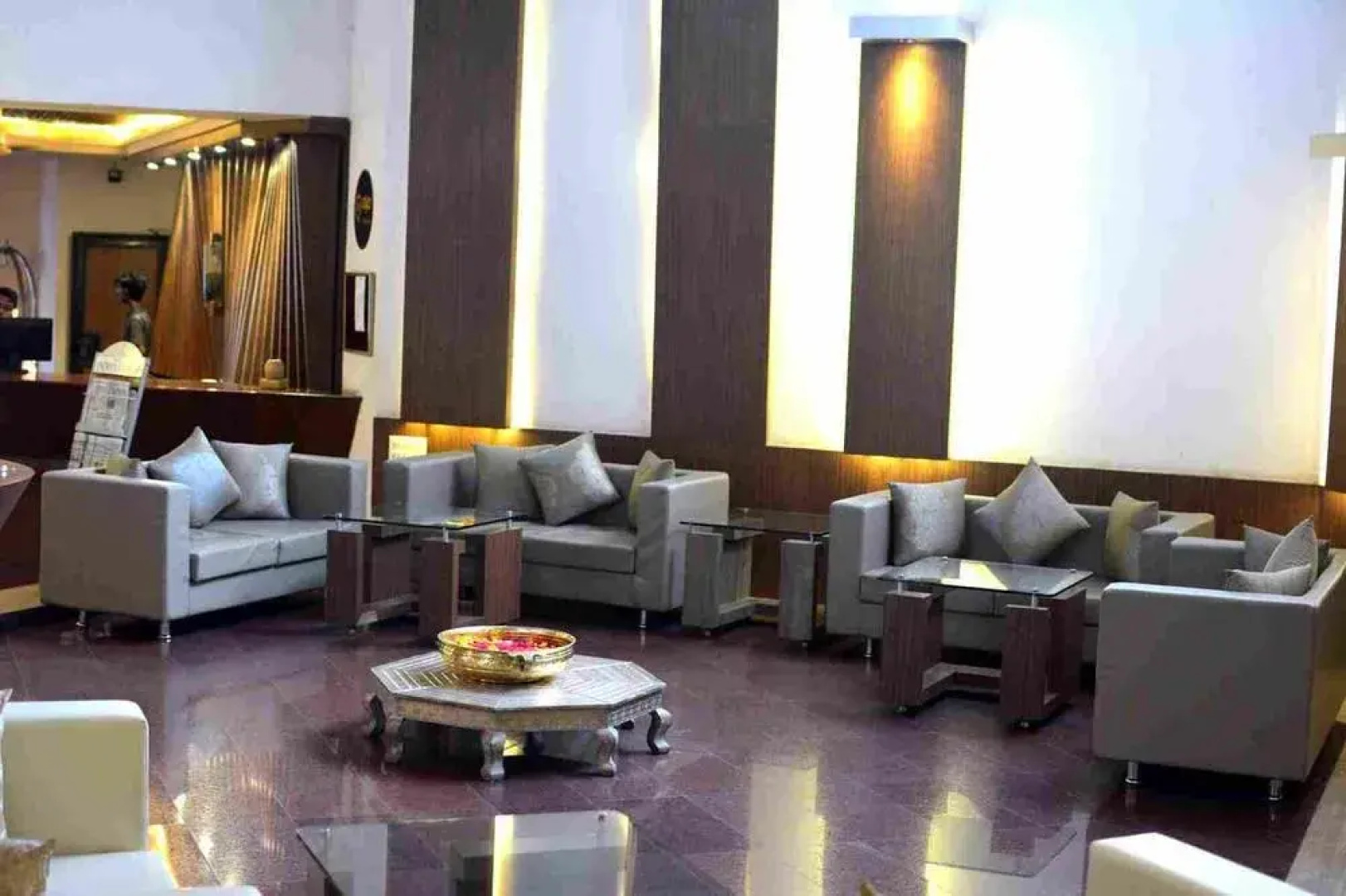 OYO Premium Vidya Nagar