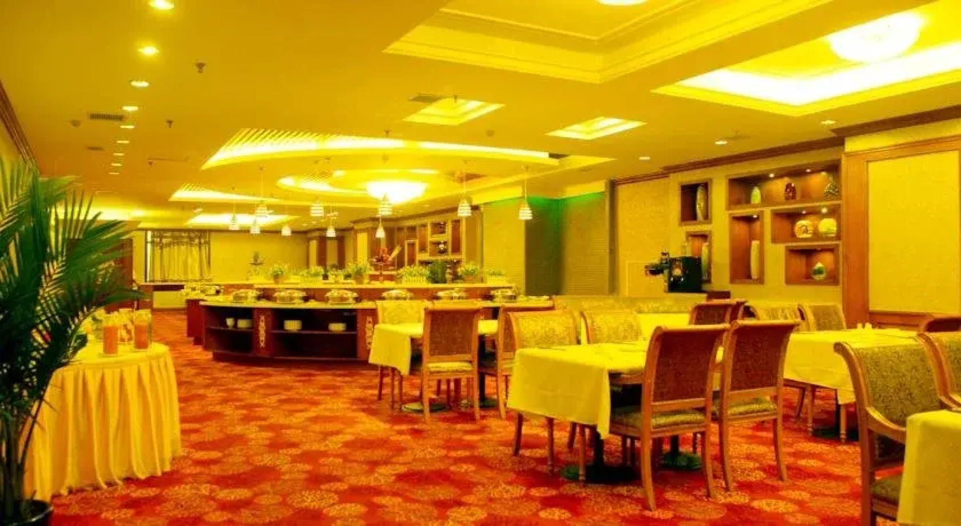 Maxcourt Hotel
