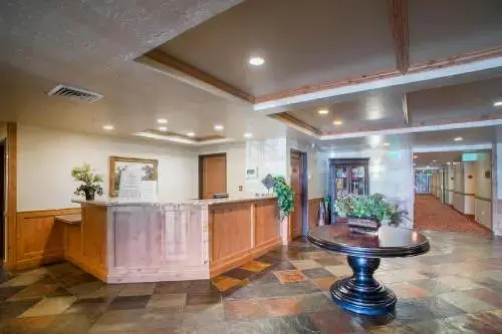 Hotel and Resort Rooms by Midway Lodging