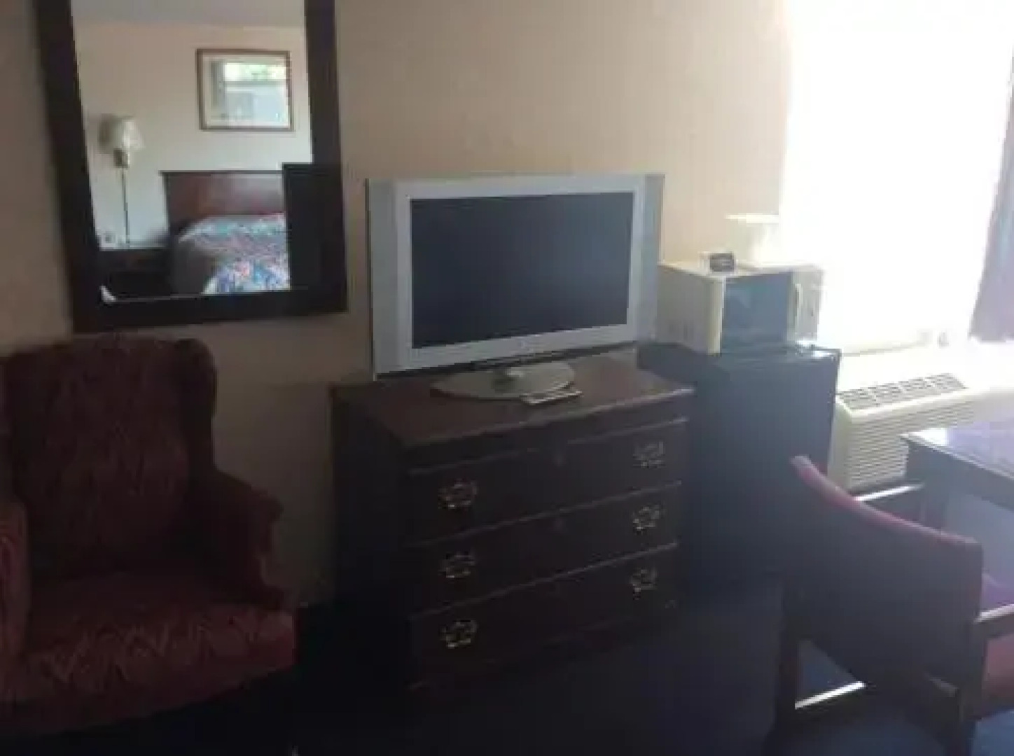 Economy Inn - Parkersburg