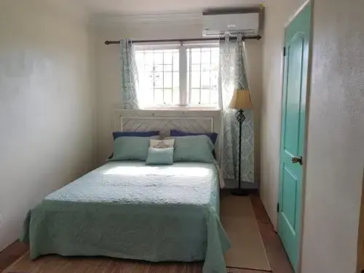 Stellar stay in wonderful seclusion (Chiro Ct)