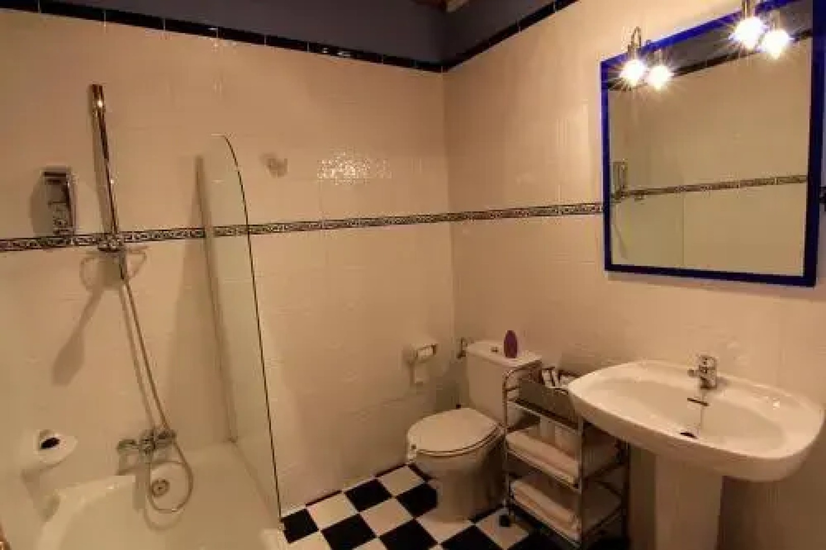 Apartamentos Rurales "Les Escueles de Collía"