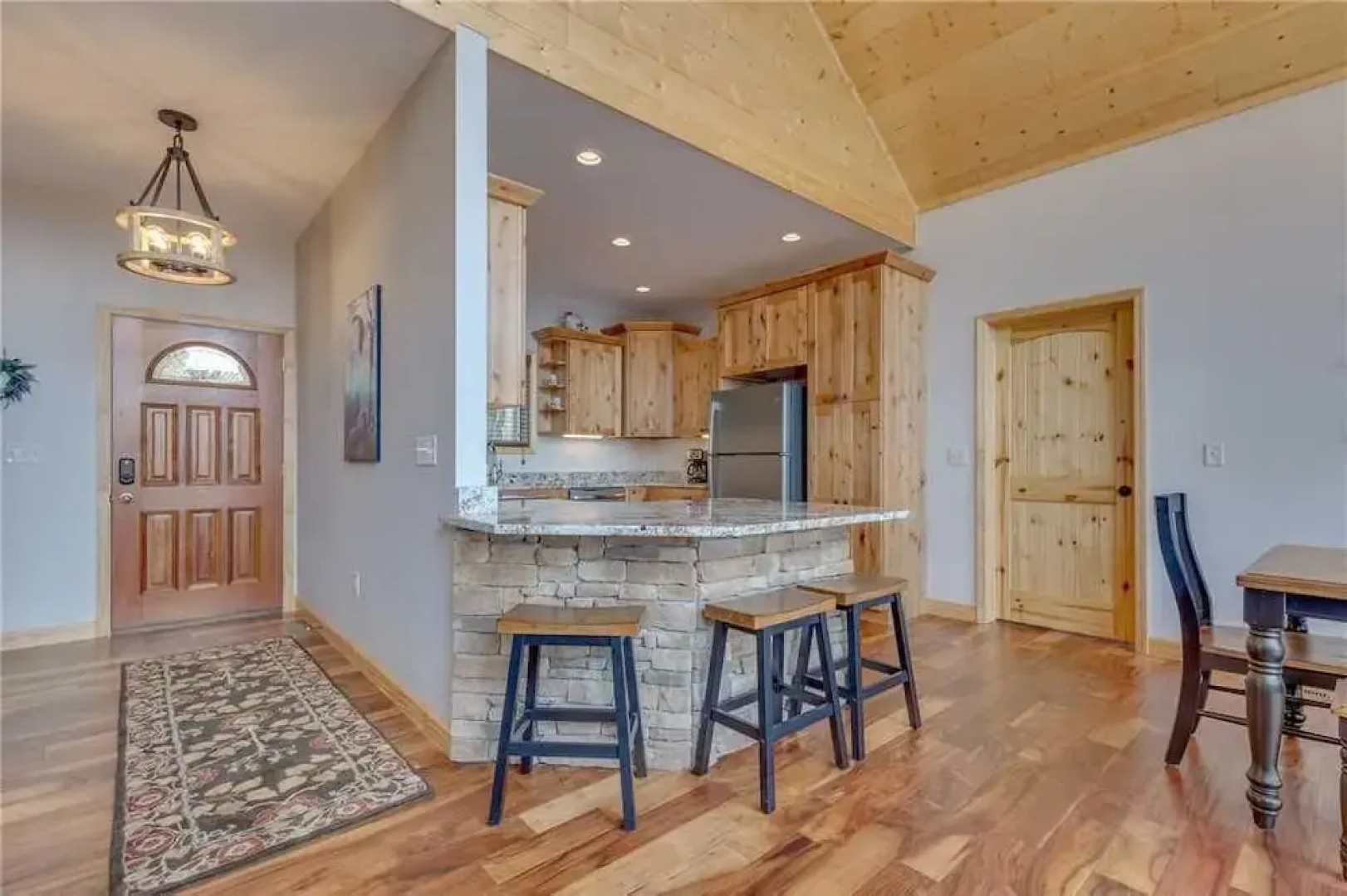 Eagles View - Four Bedroom Cabin
