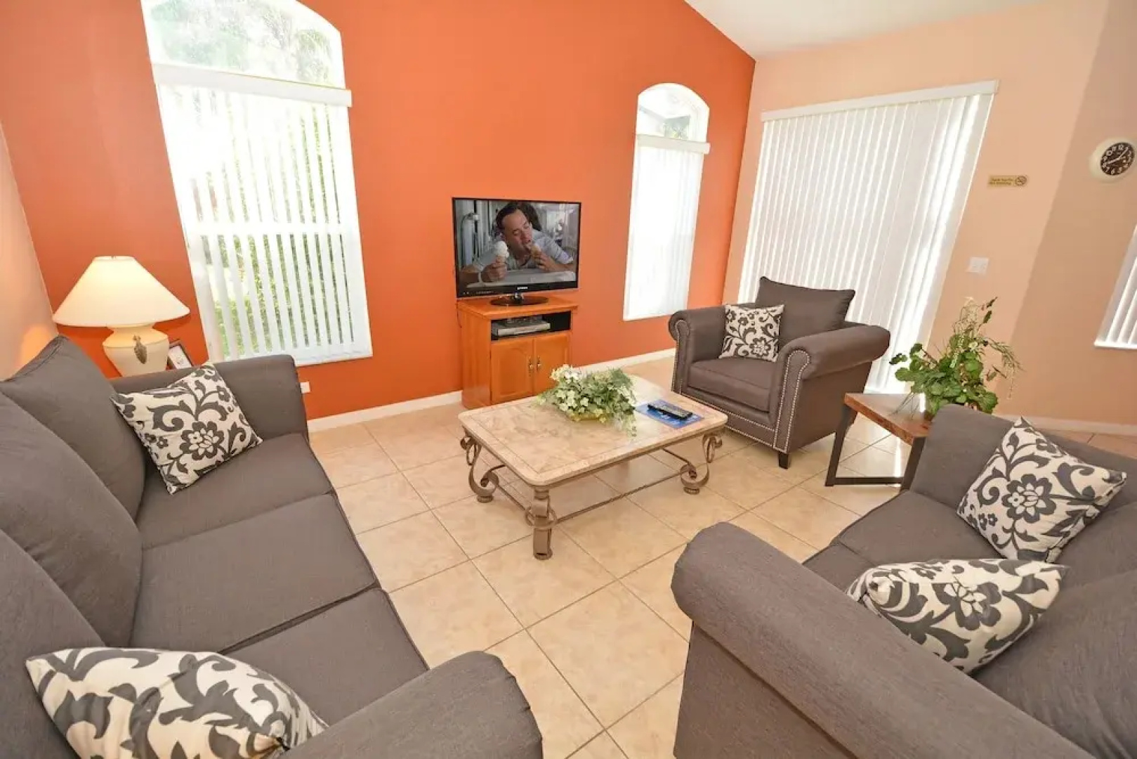 351CD Walters Retreat 5 Br villa by RedAwning