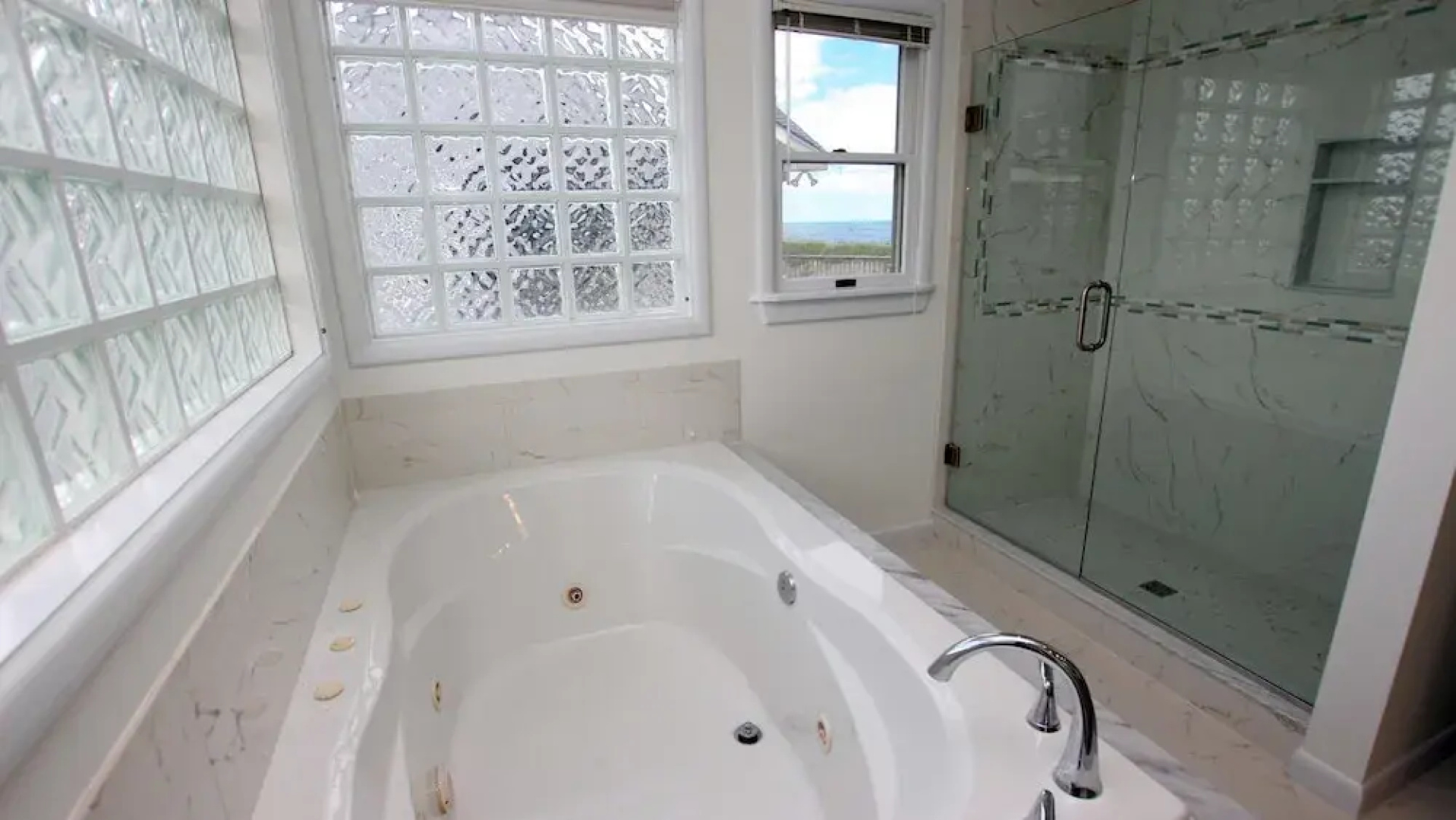 Sunny Delite - 6 Br Home