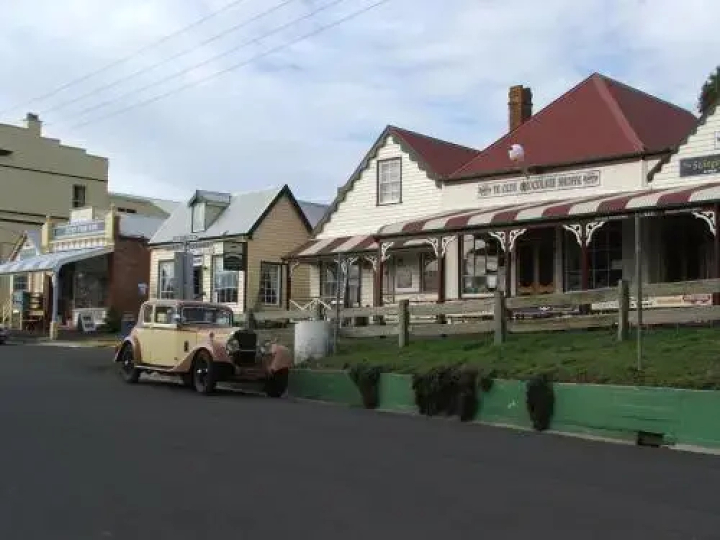 Ellie's Cottages