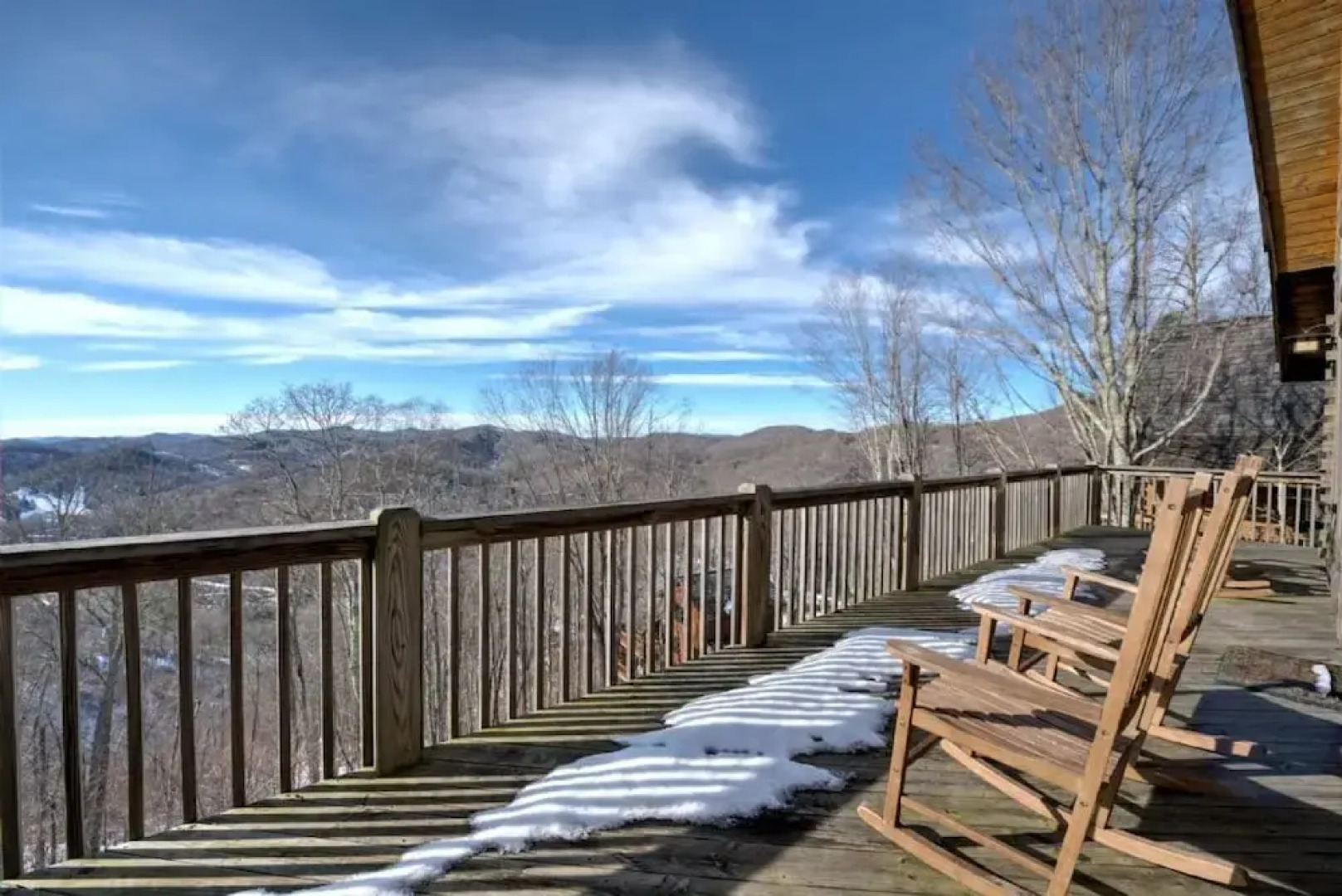 All Decked Out - 4 Br Cabin