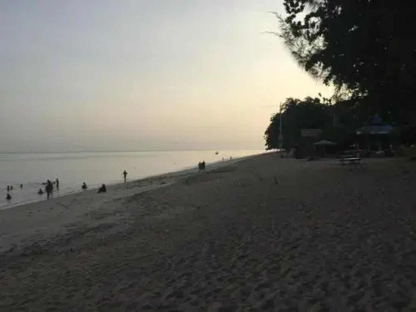 By The Sea Batu Ferringhi Paradise Suite