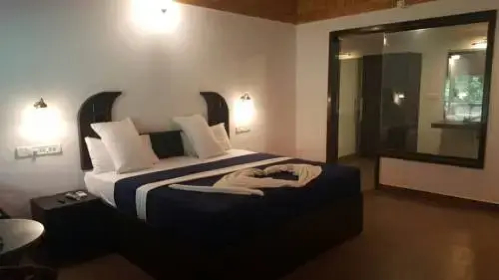 Shangri-La Jungle Village Resort