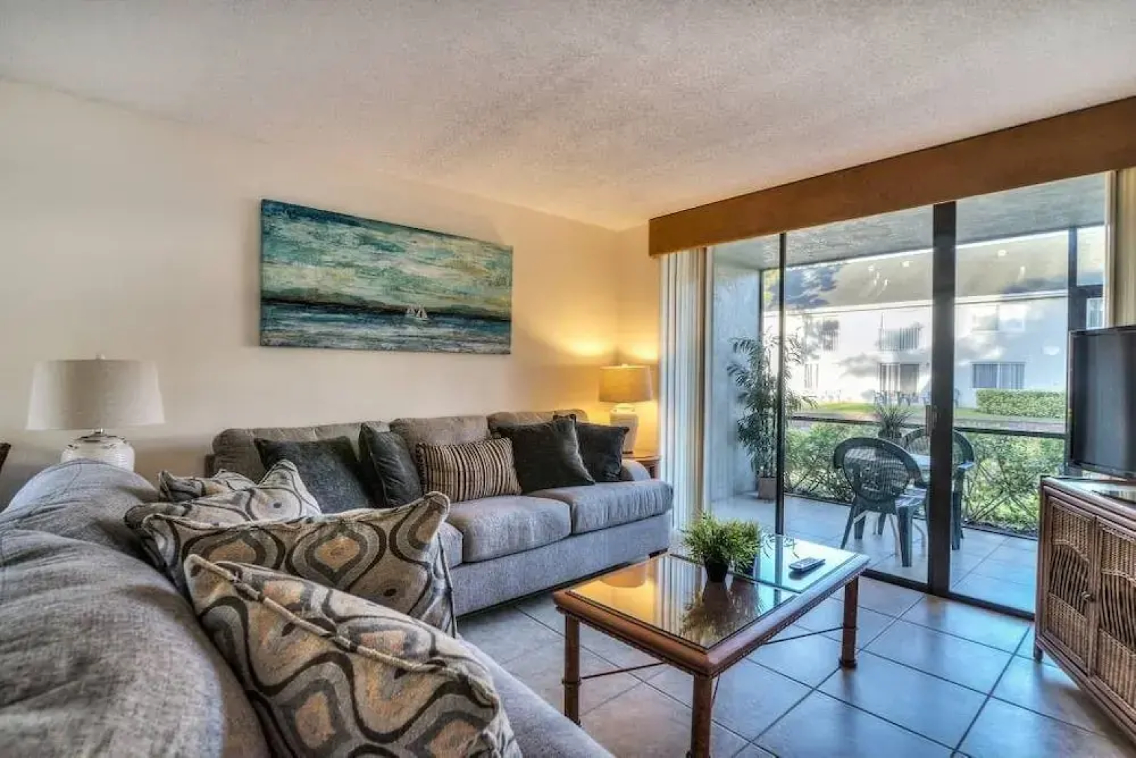 Shorewalk Vacation Condo 15 minutes to Bradenton Beach Entire Condo