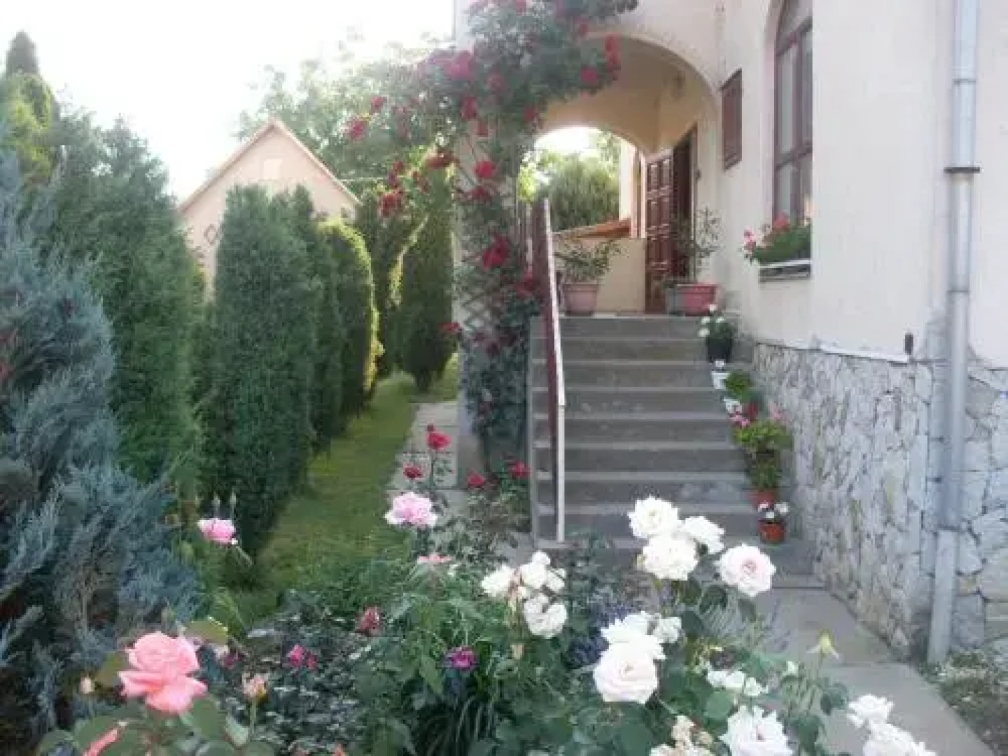 Guest House Rózsakert