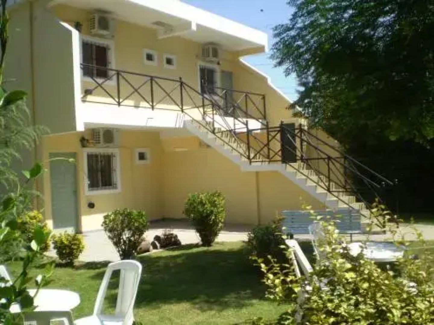 Apartamentos La Esmeralda