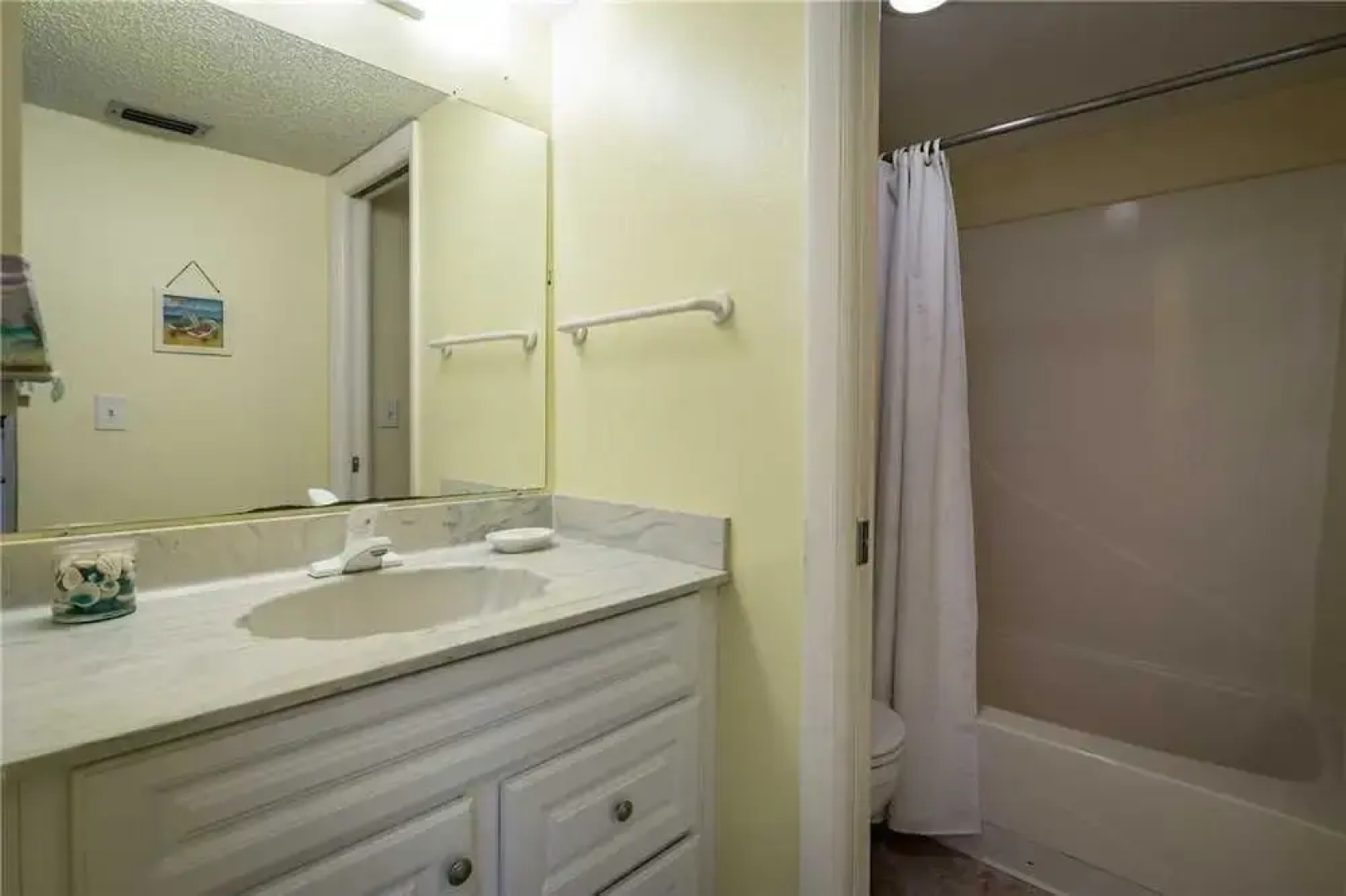 Strandview Tower 203