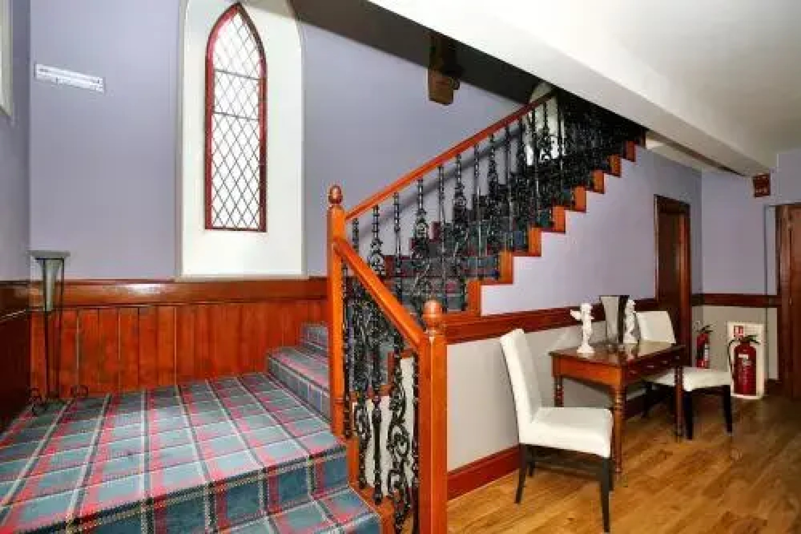Auld Kirk Hotel