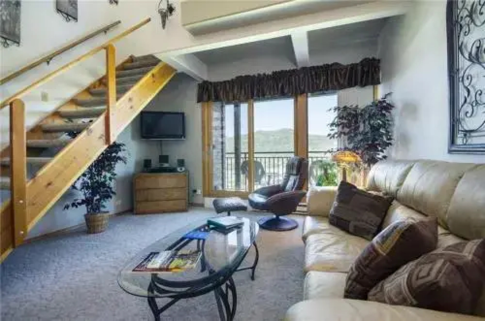 West Condominiums - W3234
