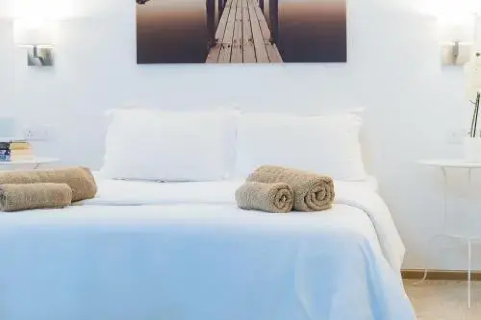 Silver Apartment 3