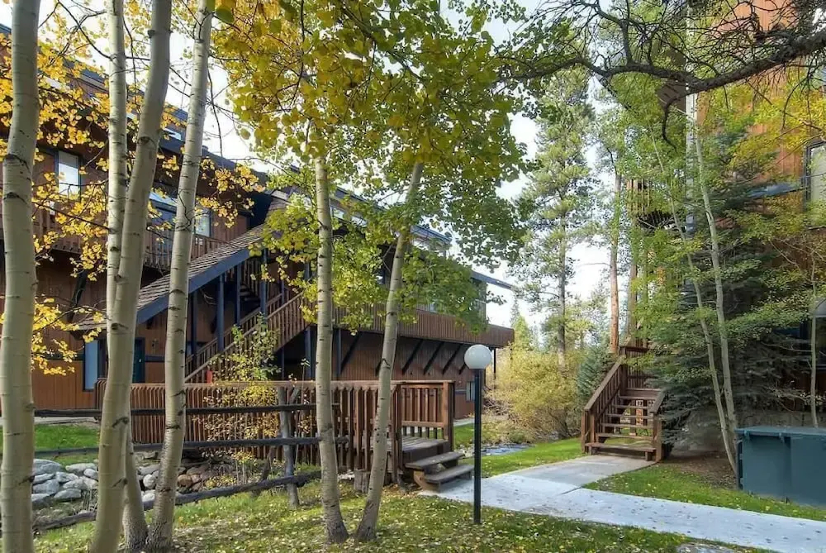 Four O'Clock Lodge