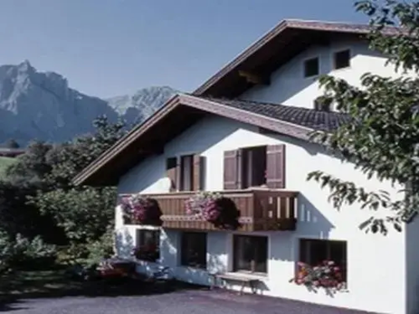 Apartments Karbon