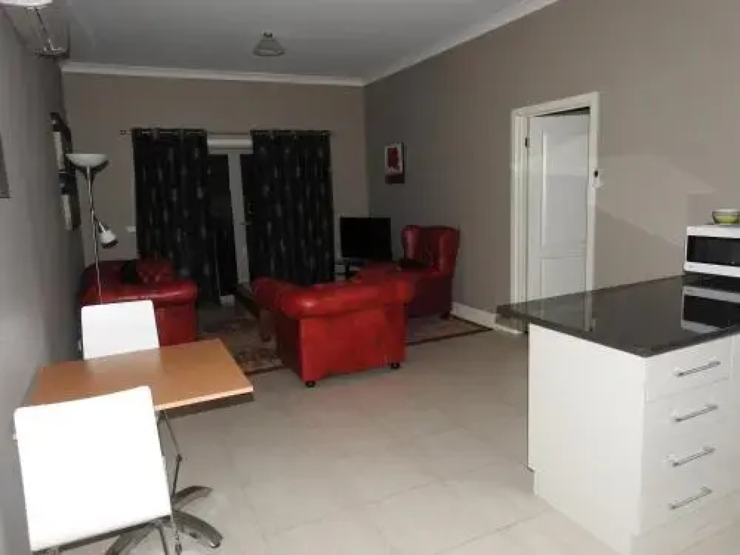 Barkly Suites Apartments