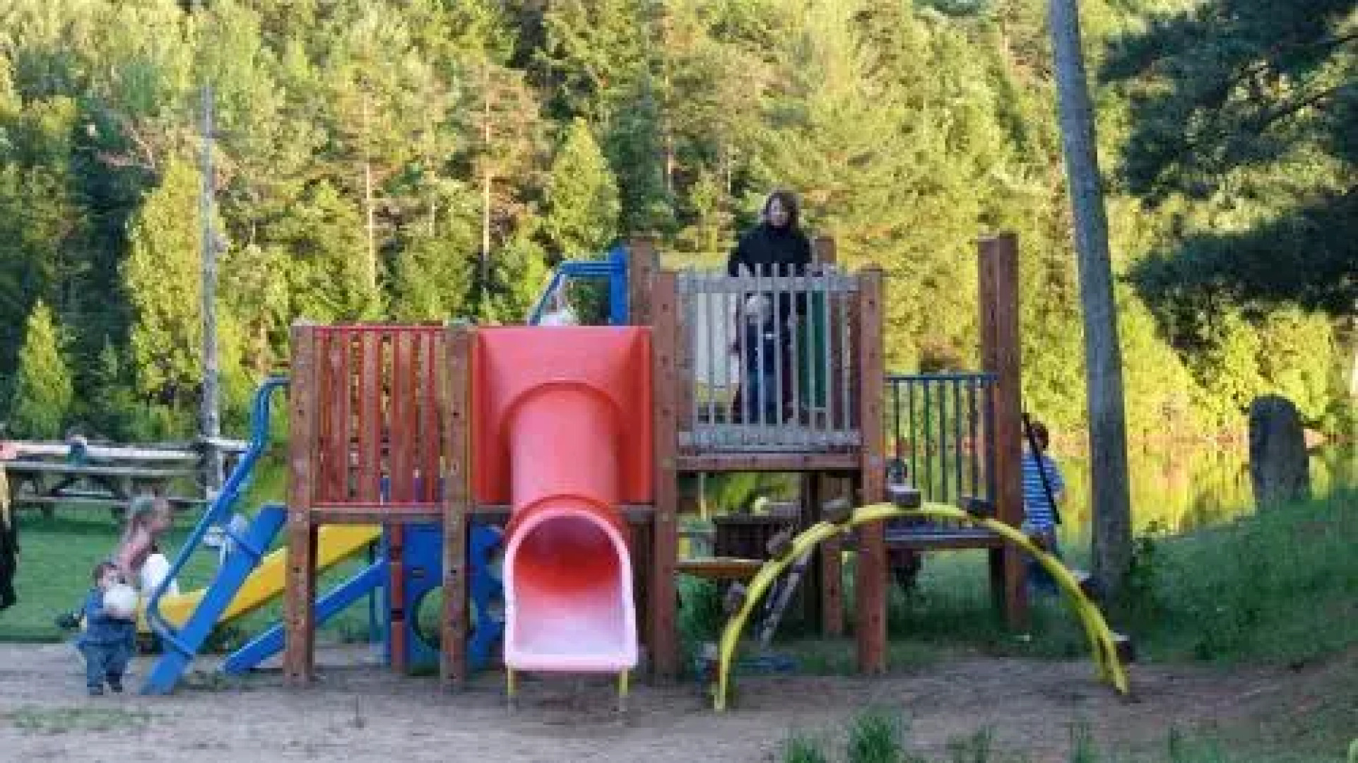 Yourtes et Huttes Du Lac Castor