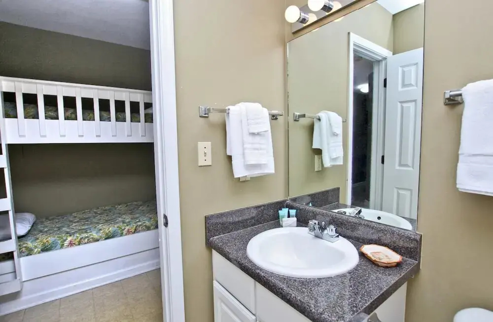 Grande Caribbean 204