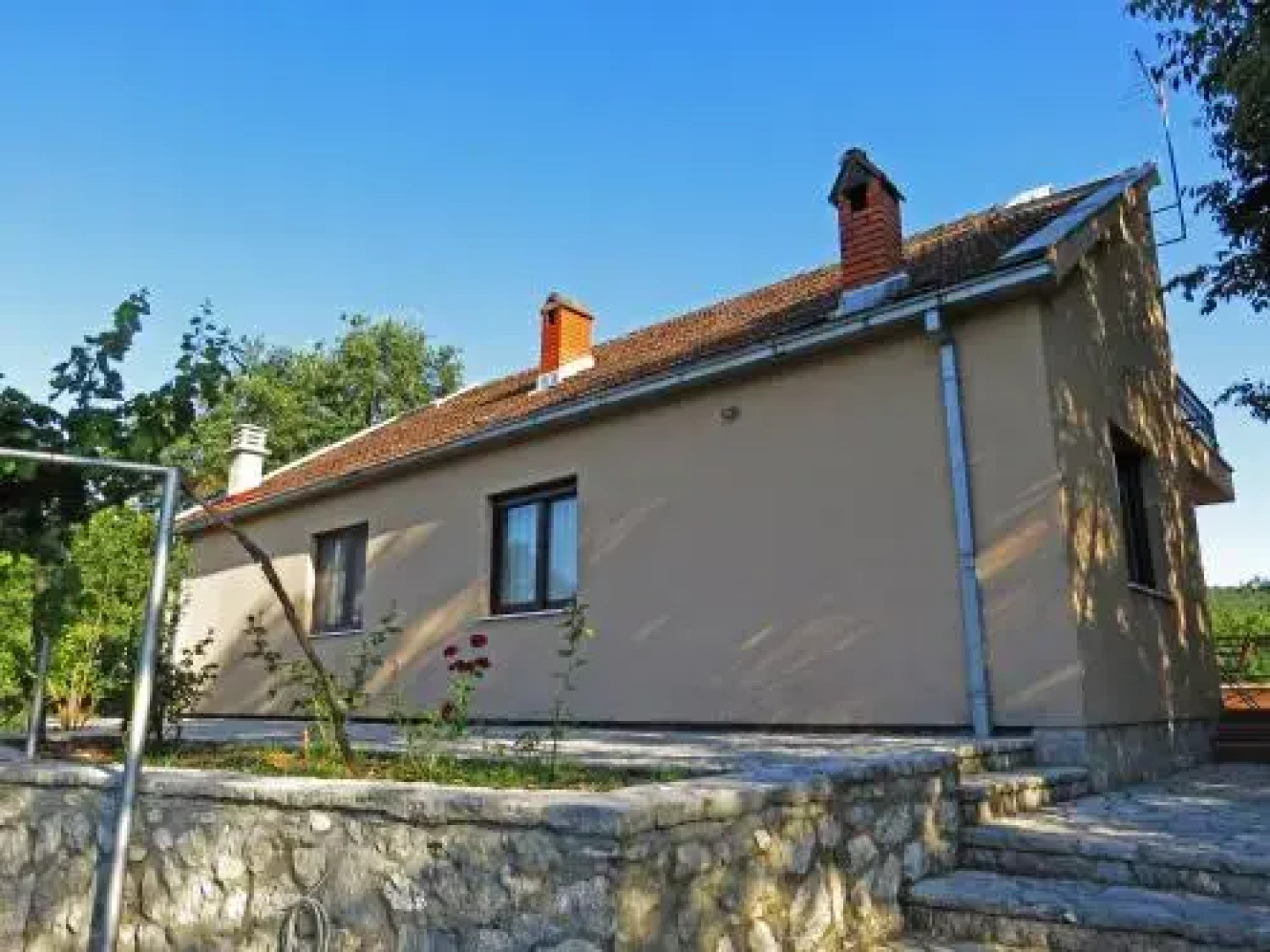 Estate & Winery San Duyevo