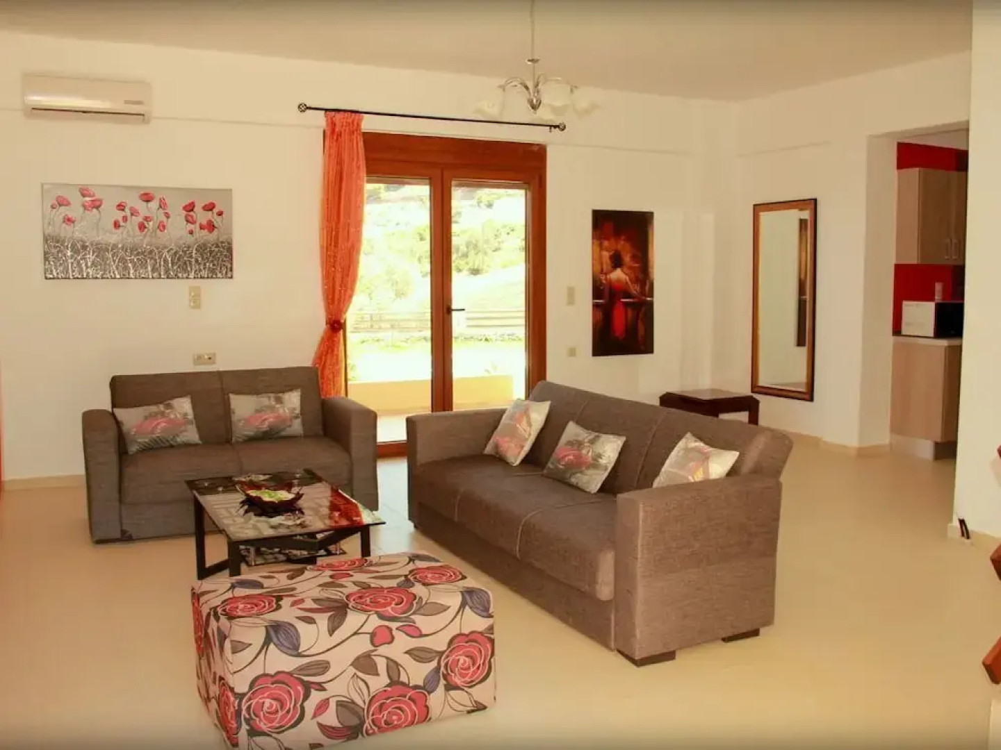 Pathos Villa by LeaderStay