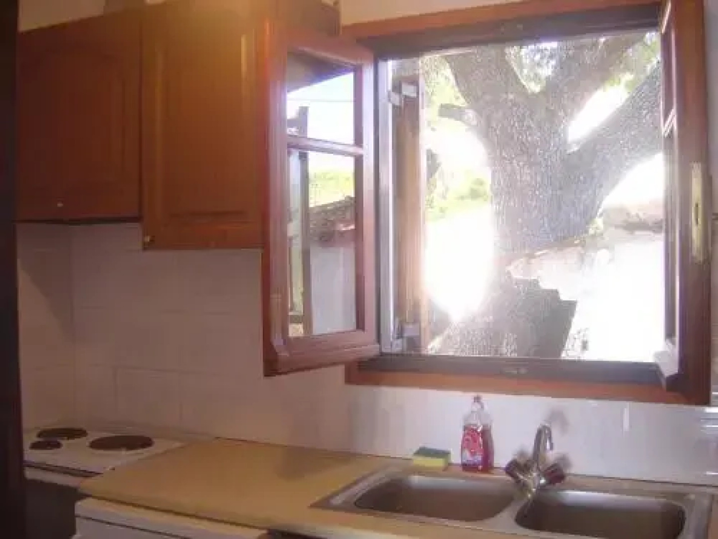 Captain Georges Apartments