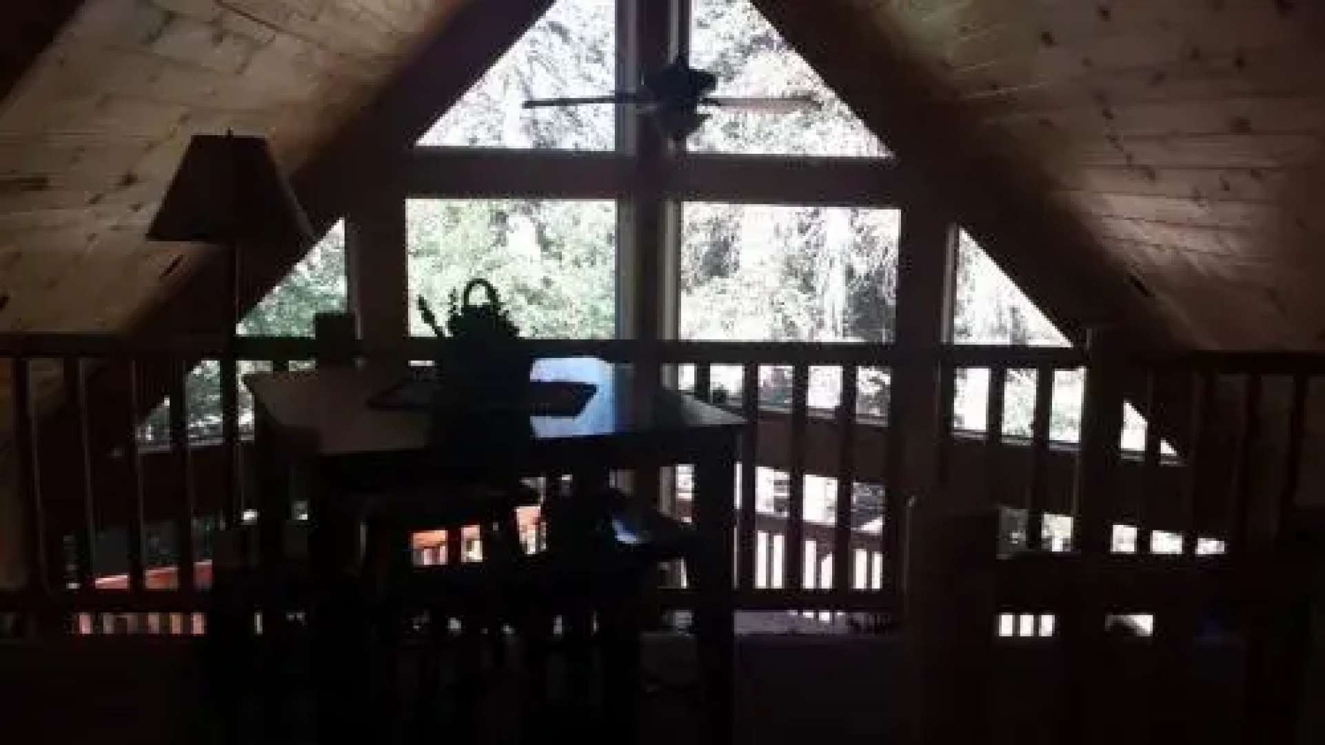 Duck Creek Luxurious Cabin