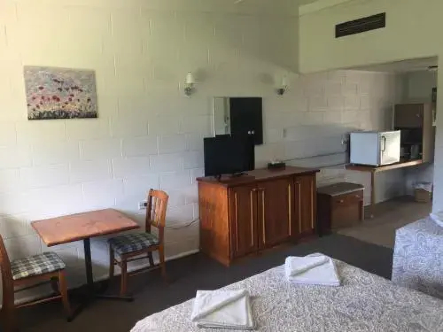 The King's Own Hotel Motel