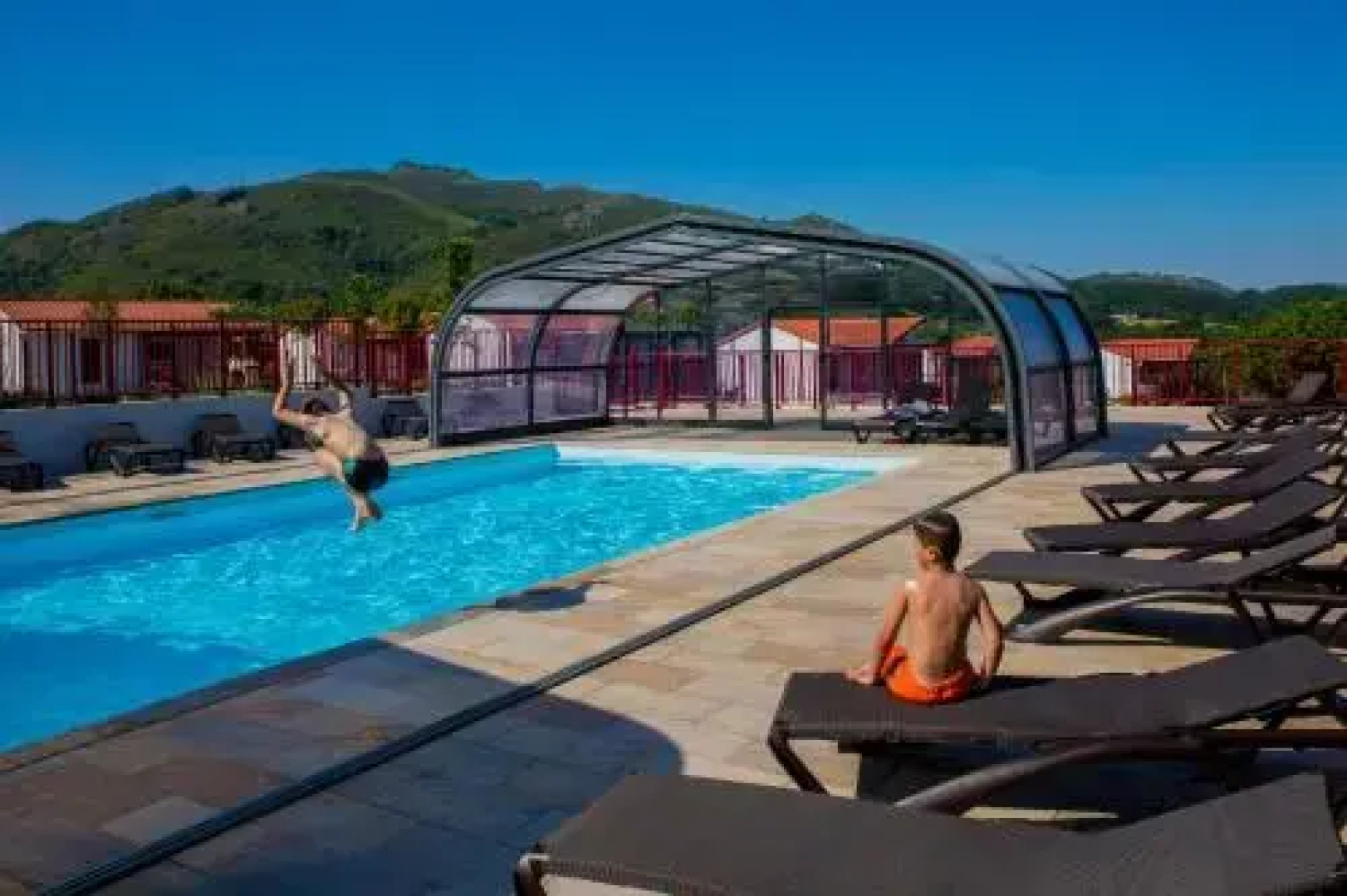 Domaine Chalets Larlapean