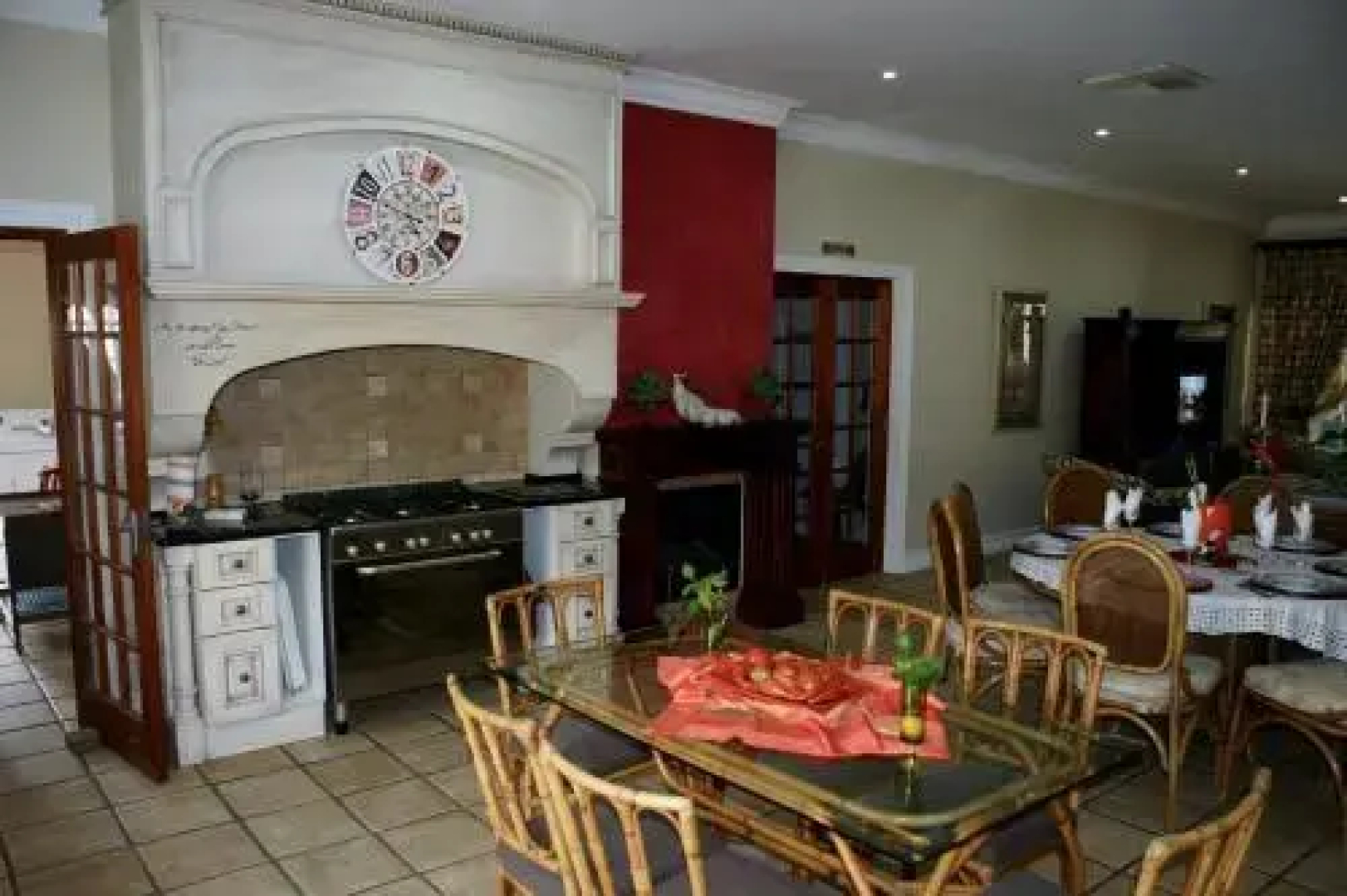 Jolani Guest House