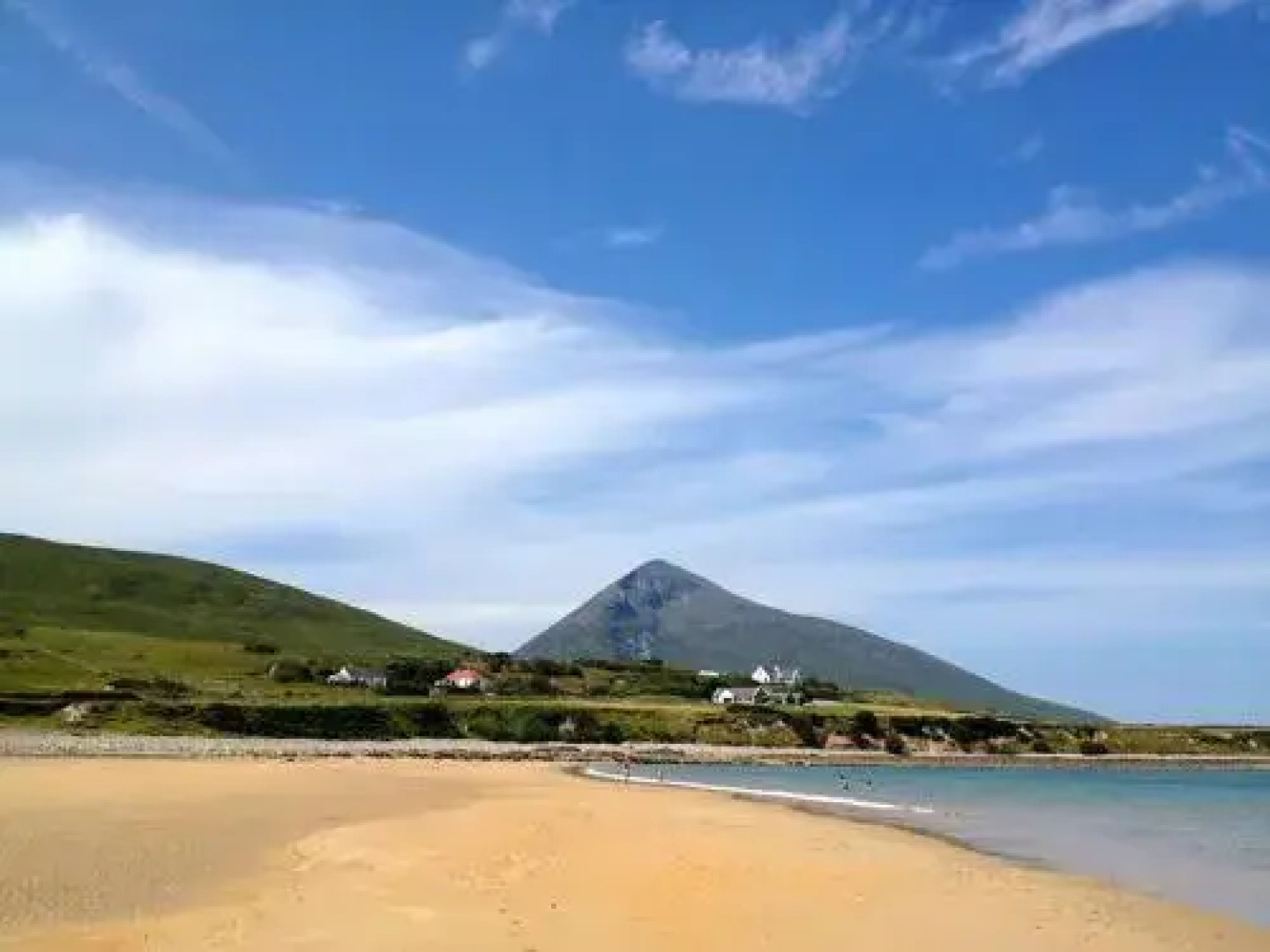 The Valley House Hostel & Bar