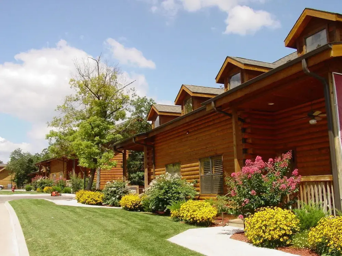 Cabins at Grand Mountain by Thousand Hills Resort