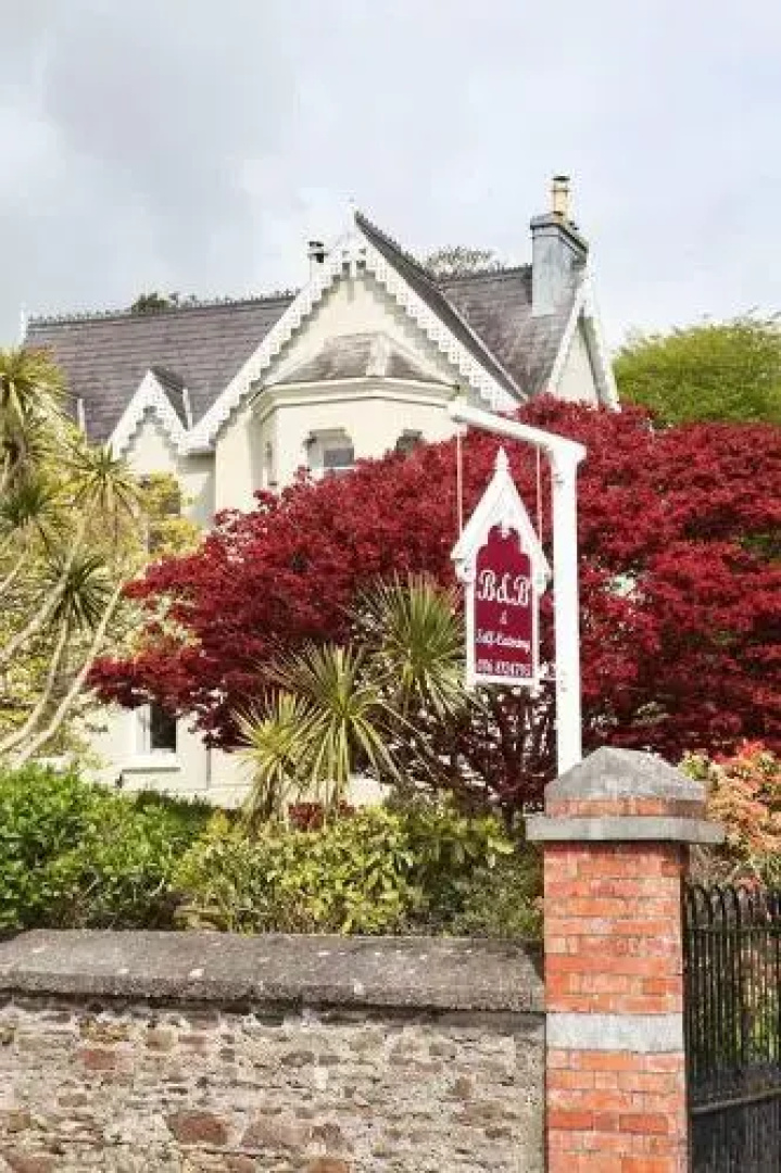 Oakhurst House B&B