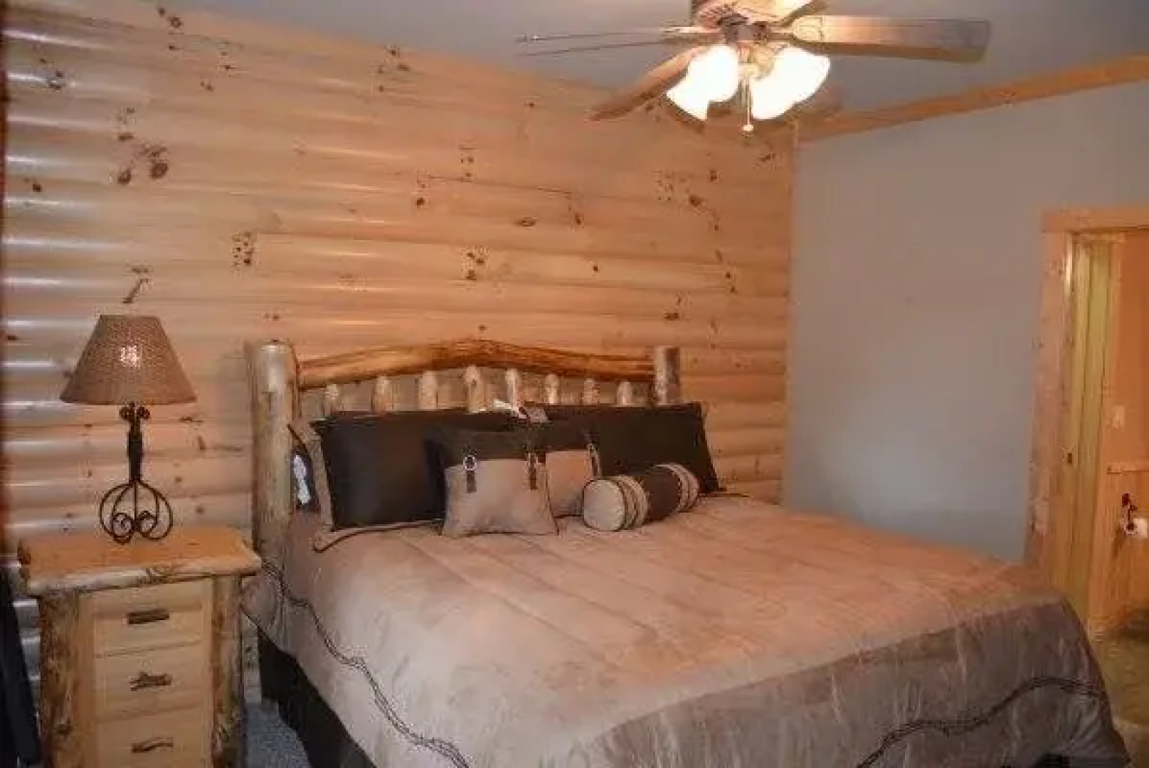 Maverick Hideaway By Redawning