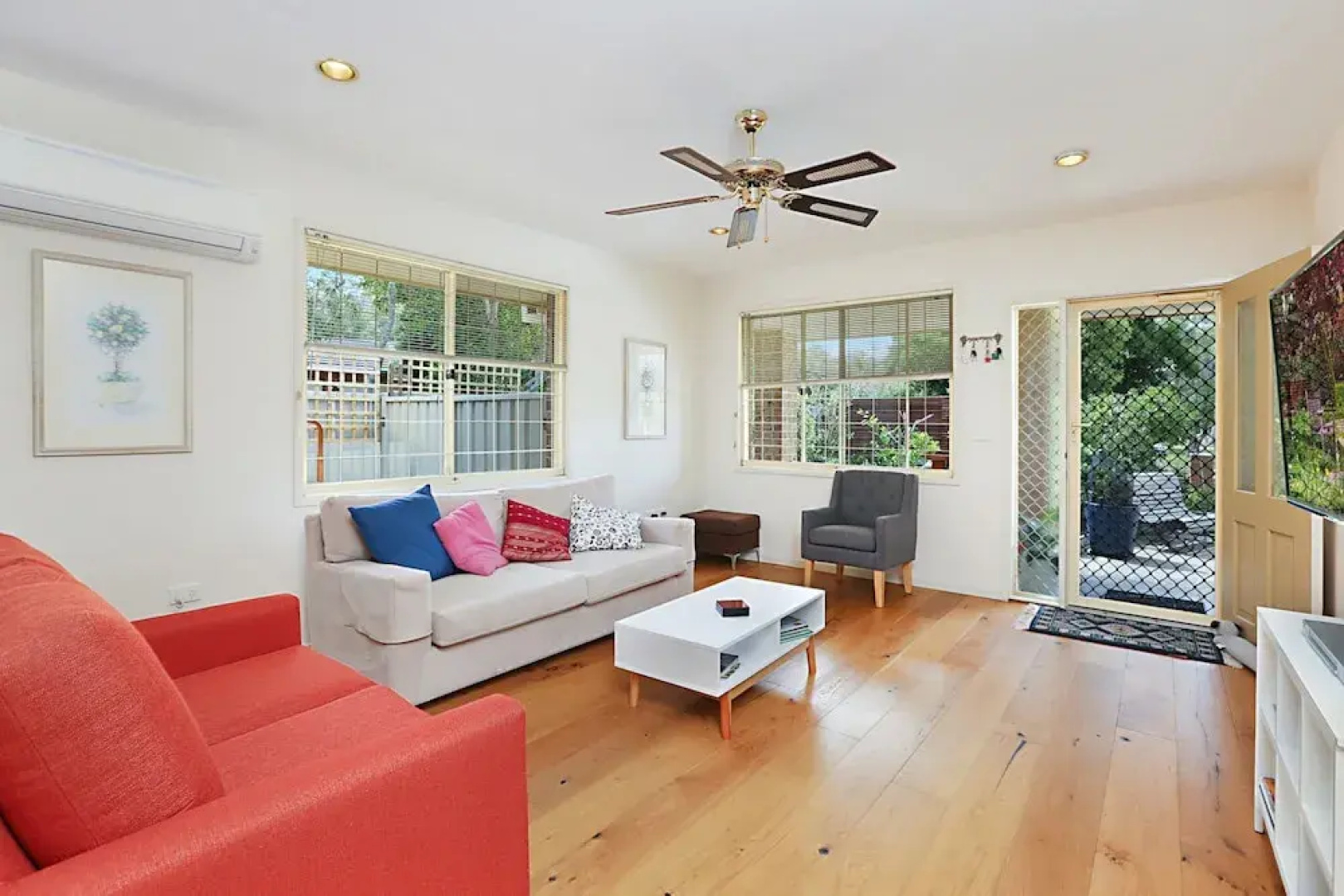 Marty Avenue, 16