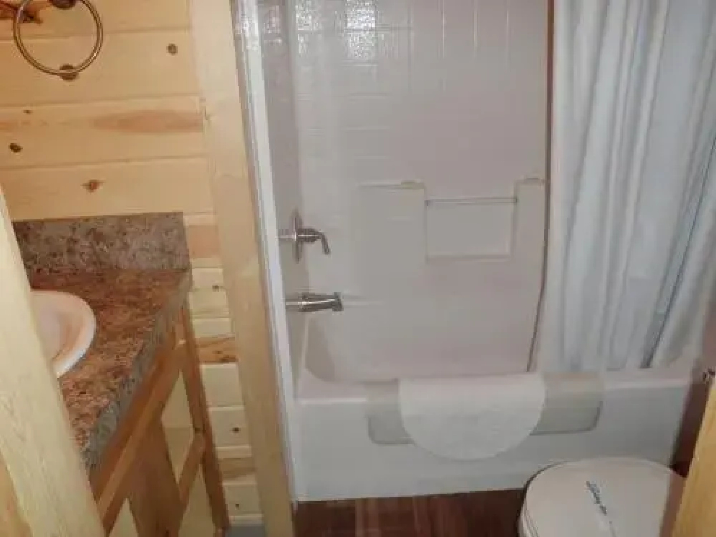 Seaside Camping Resort Cottage 11