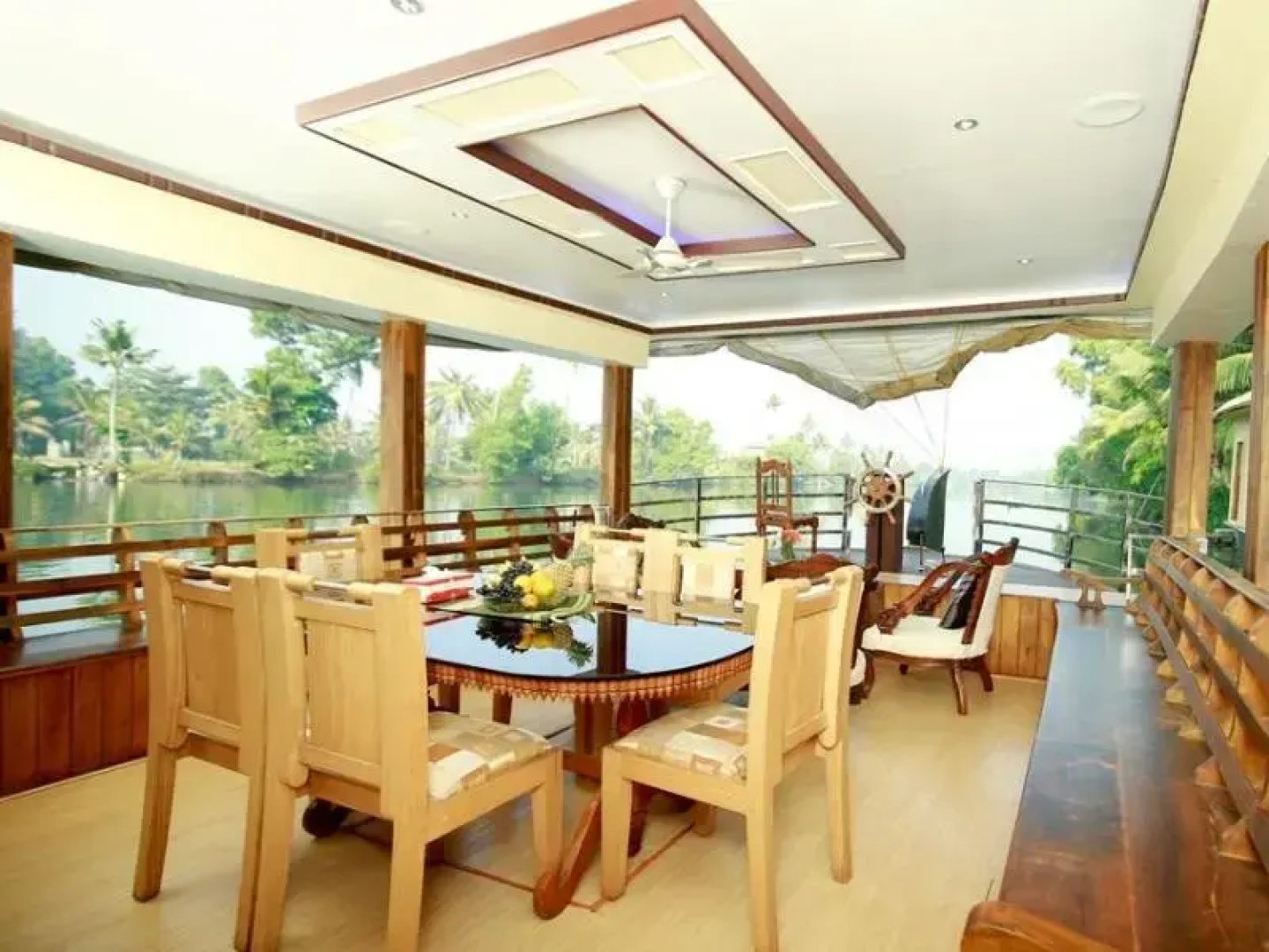 Jaziel House Boats