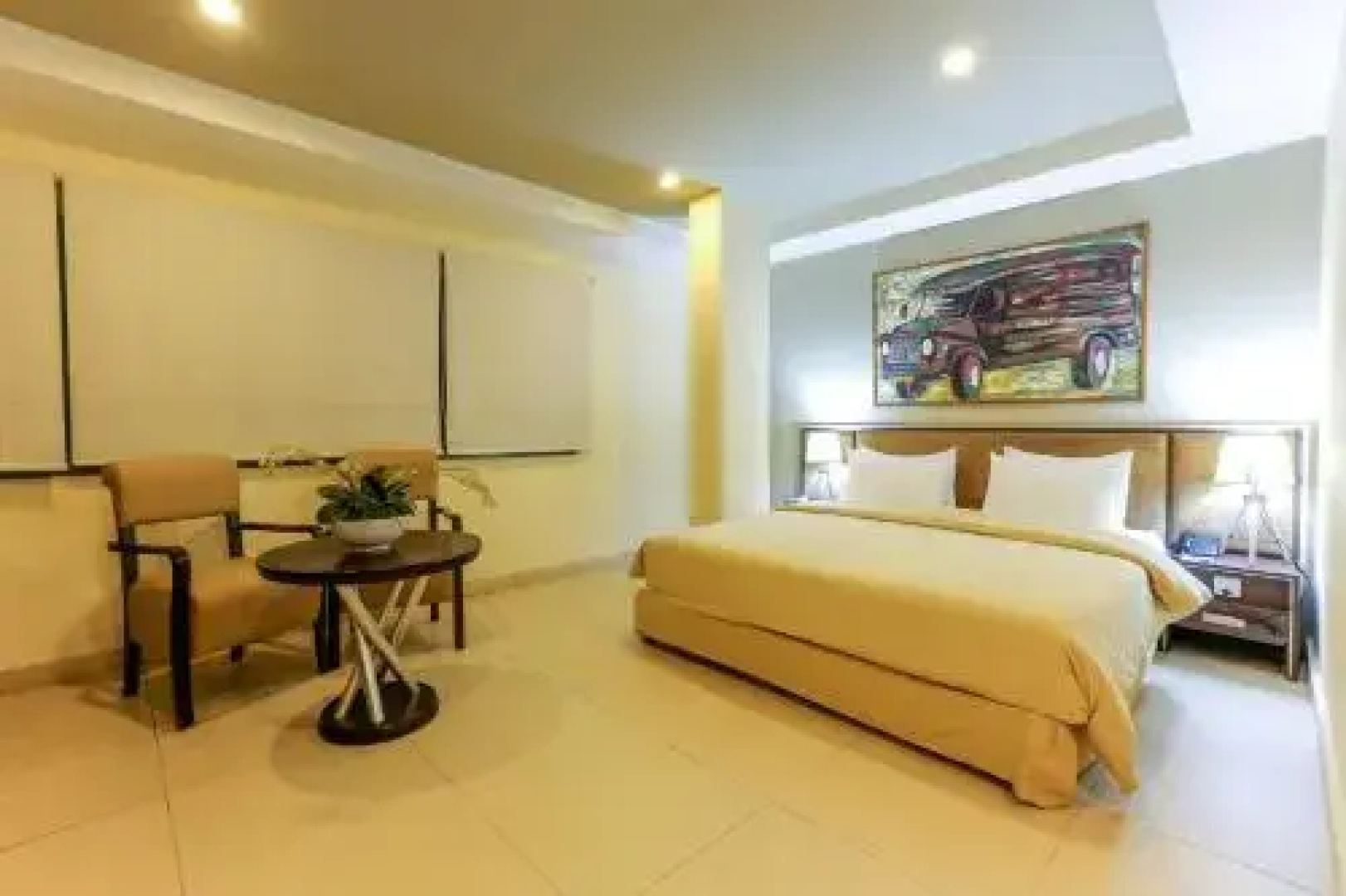 Frankie's Foods And Rooms LTD