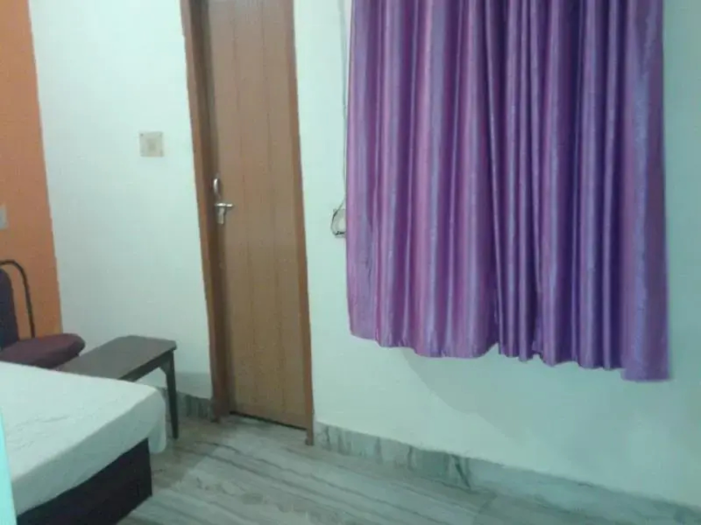 16 Mani Guest House