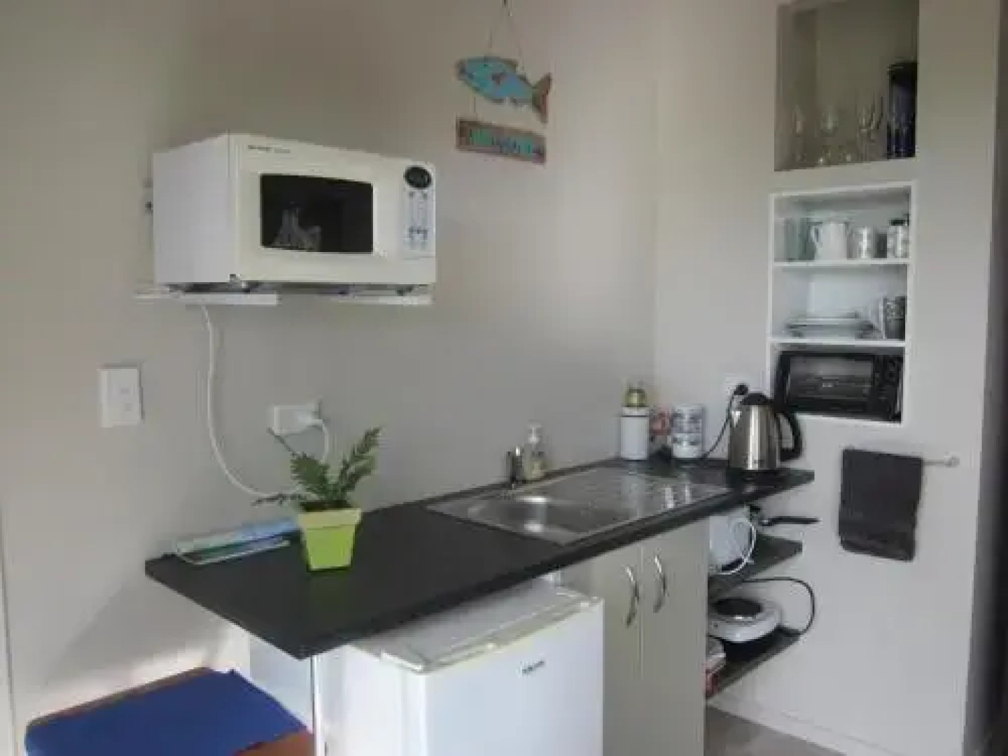 Pacific Sunrise Apartment