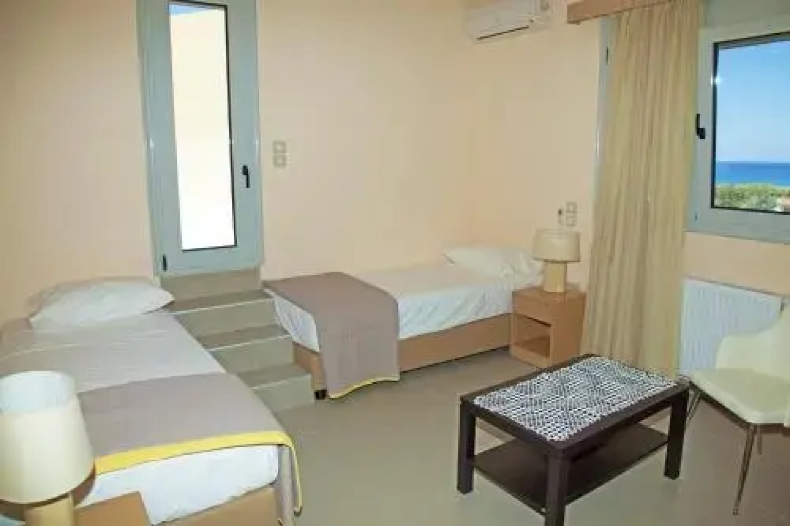 Yanni's villas