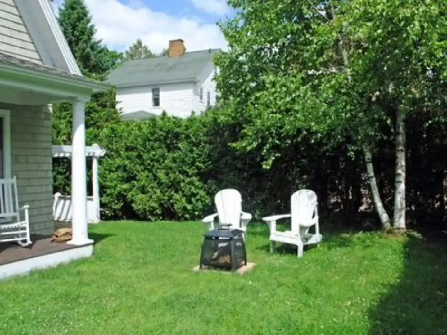 Elegant Acorn Cottage - Lodge In The Village Of Lake Placid