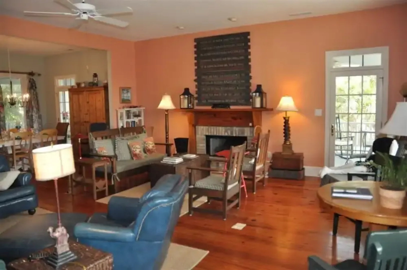 165 Giraffic Park 4 Br home by RedAwning