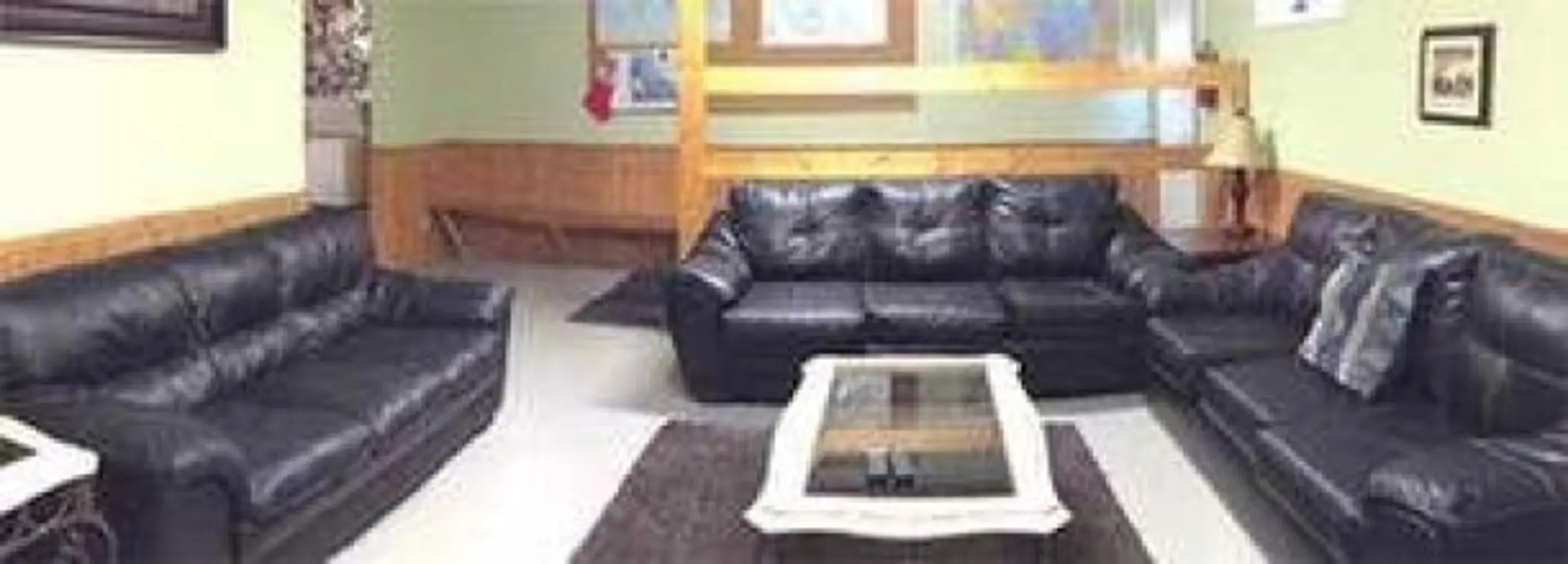 Castle Mountain Ski Lodge - Hostel